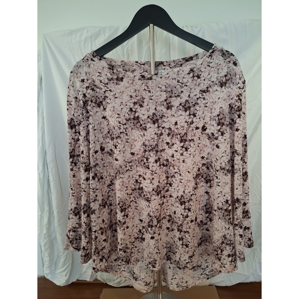 Elle Womens Purple Floral High Low Top. Size Large